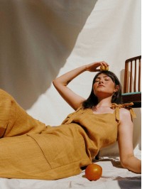 Custom image caption