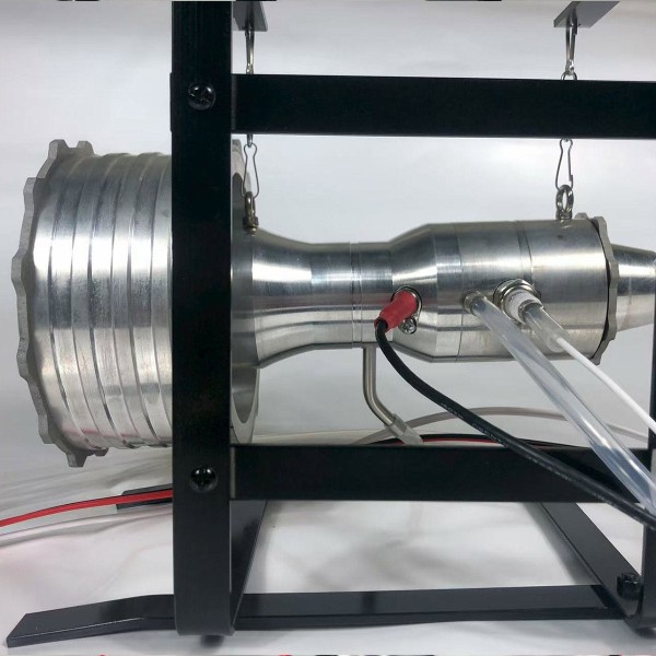 Miniature Dual-Combustion-Chamber Turbine Demonstration Model