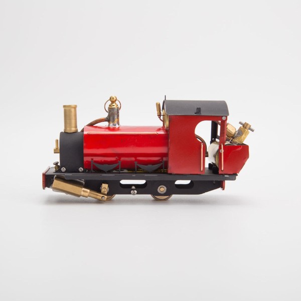 1:50 HO Live Steam Locomotive with Oscillating Engine 1:50 HO Live Steam Locomotive with Oscillating Engine